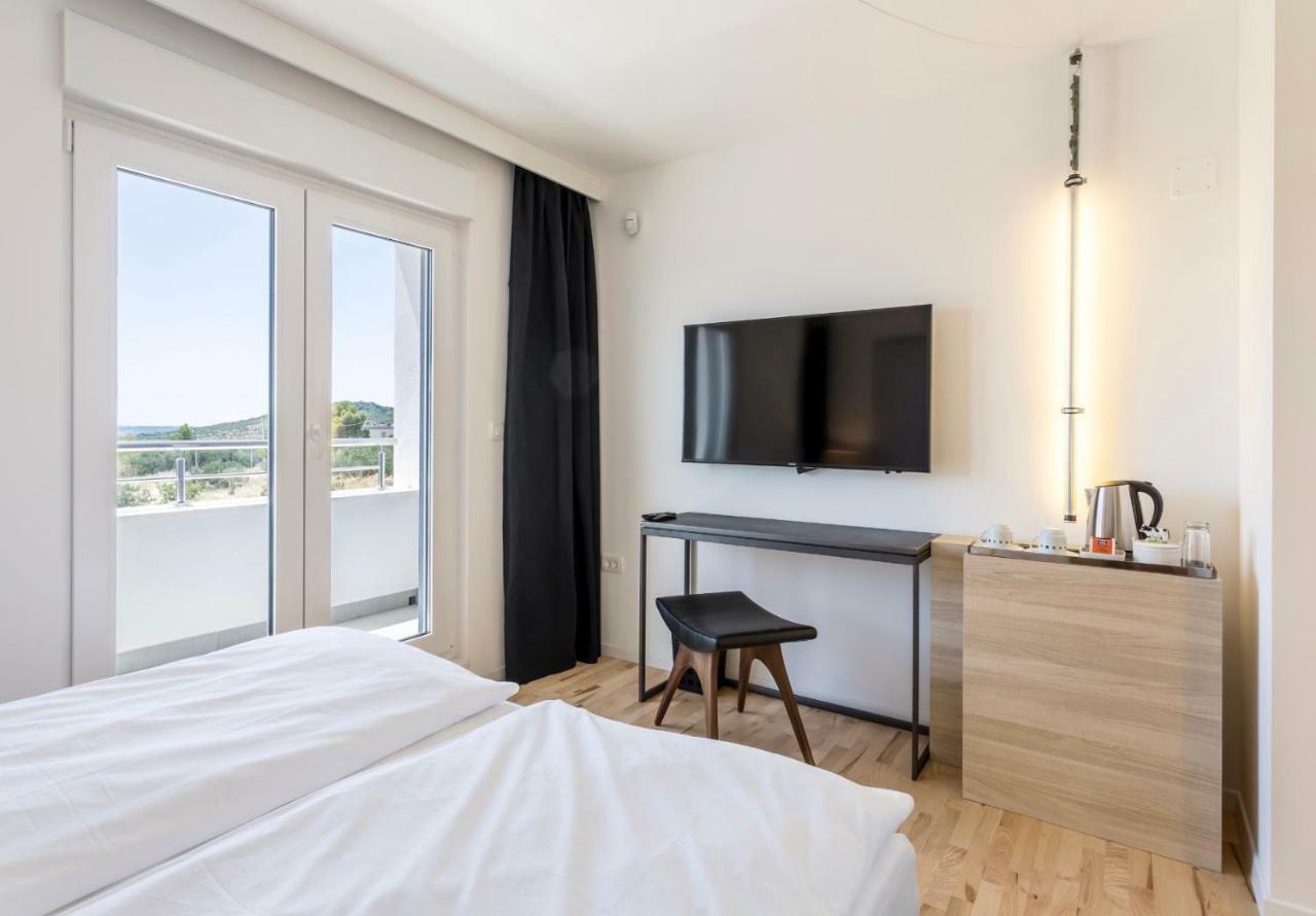 Villa Mila Kastela Kaštel Novi Esterno foto
