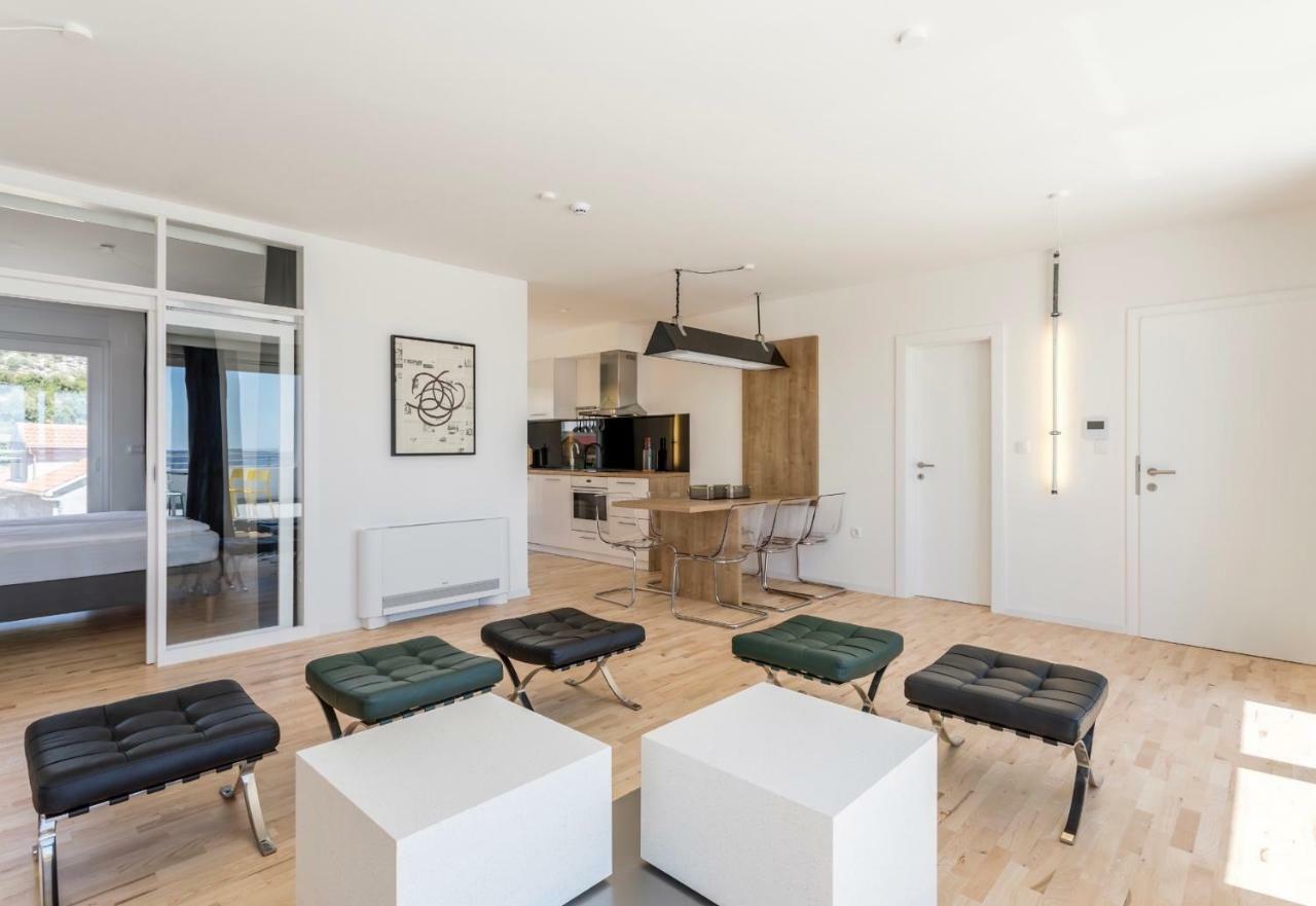 Villa Mila Kastela Kaštel Novi Esterno foto