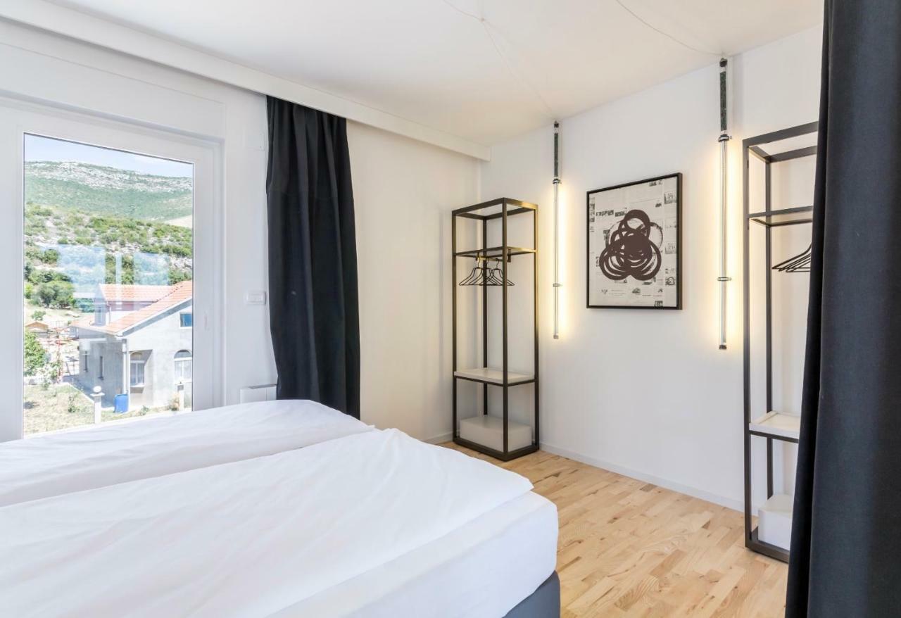 Villa Mila Kastela Kaštel Novi Esterno foto