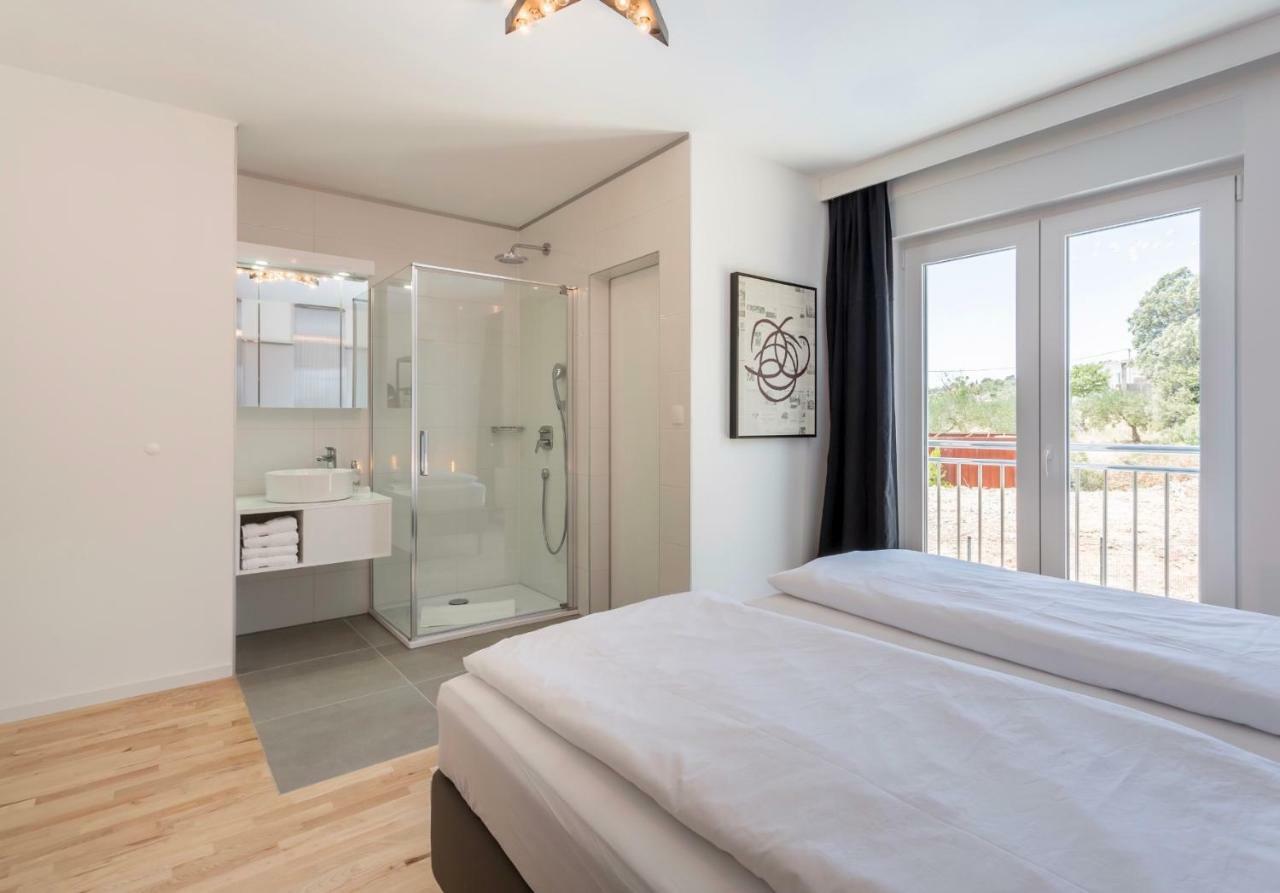 Villa Mila Kastela Kaštel Novi Esterno foto