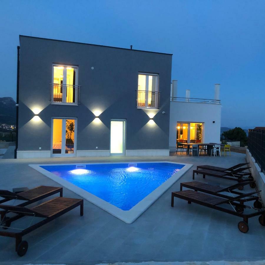 Villa Mila Kastela Kaštel Novi Esterno foto