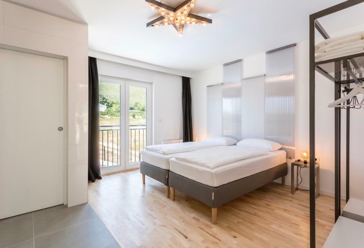 Villa Mila Kastela Kaštel Novi Esterno foto